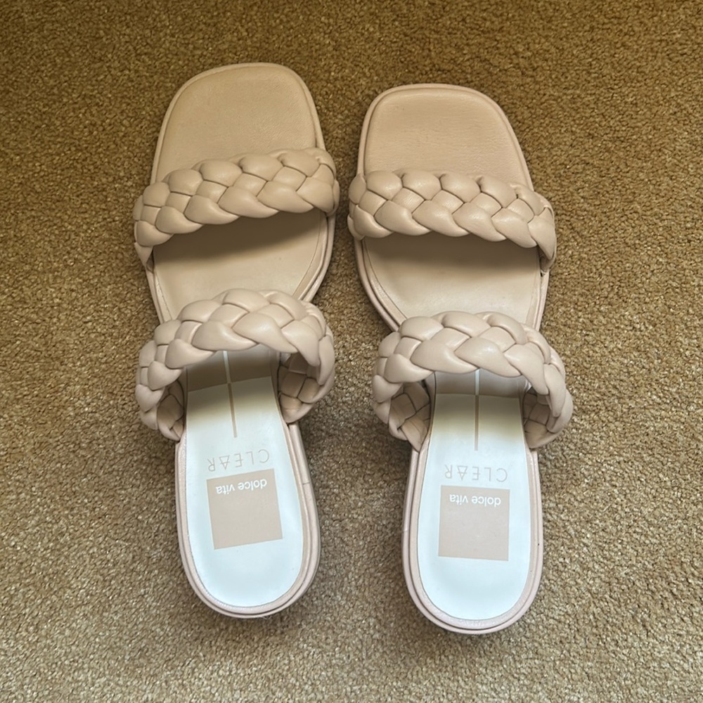 Dolce Vita Sandal Size 7.5
